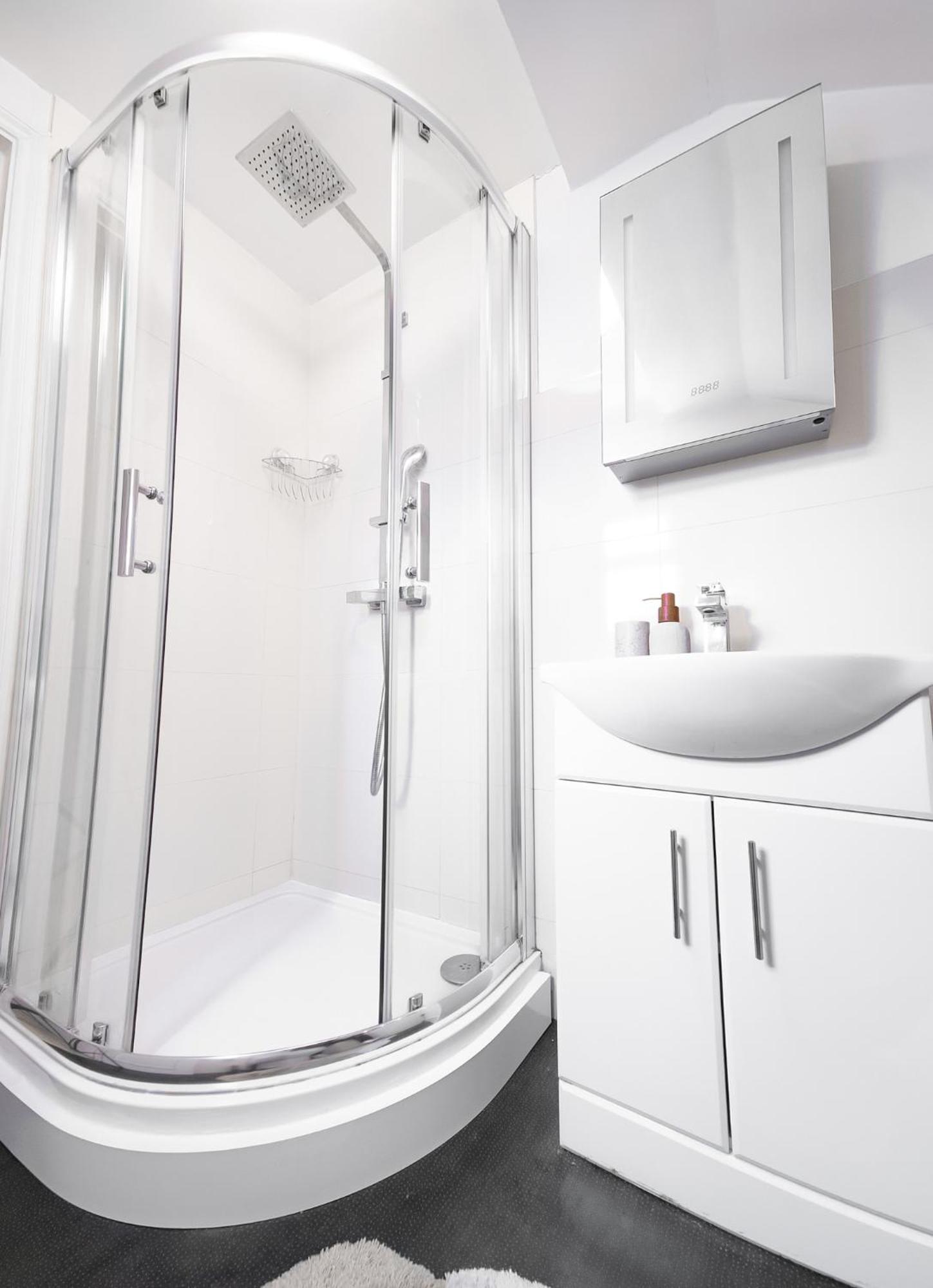 Charming London Home, Opp Arnos Grove Underground Station, Parking New Southgate Exterior foto