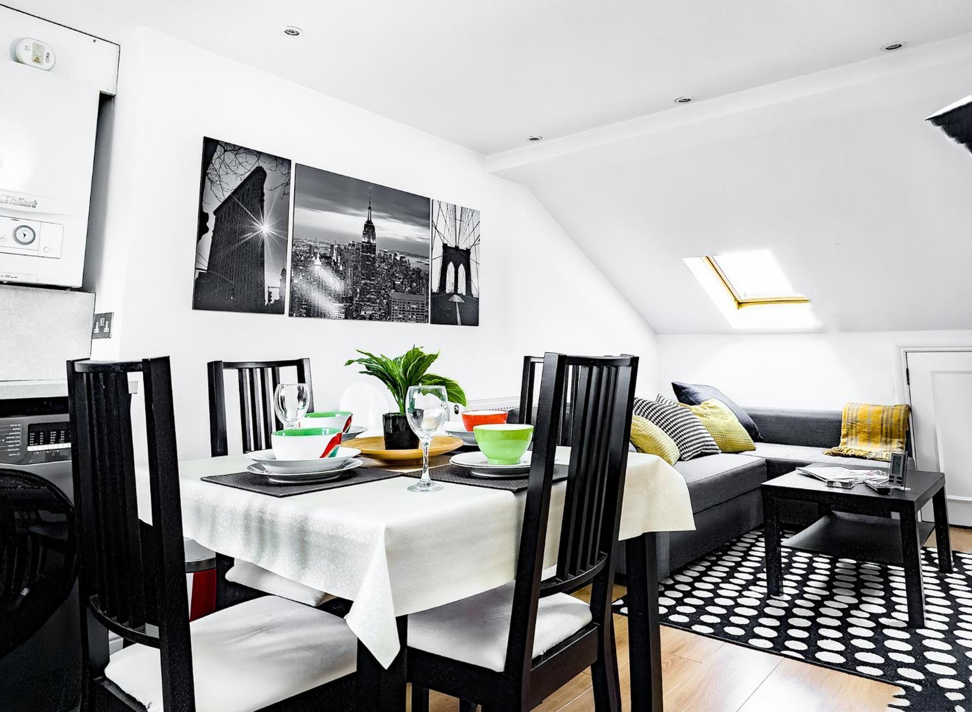Charming London Home, Opp Arnos Grove Underground Station, Parking New Southgate Exterior foto